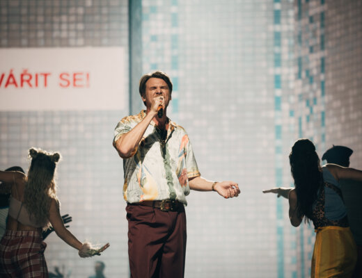 Vojta Dyk – Kombinace Vojtova humoru a skvěle udělané show. Člověk se tam velmi snadno přistihl, že jenom stojí a usmívá se.